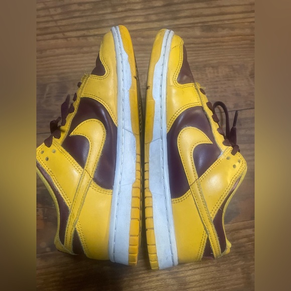 Nike Kids Dunk Low Sneakers in Maroon & Gold, Youth Size 7 - Picture 4 of 9